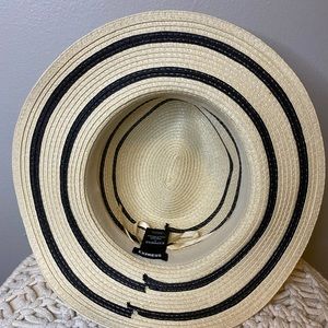 Express cutsie hat!!